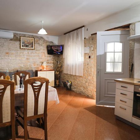 Apartments Faris Kanfanar Kültér fotó