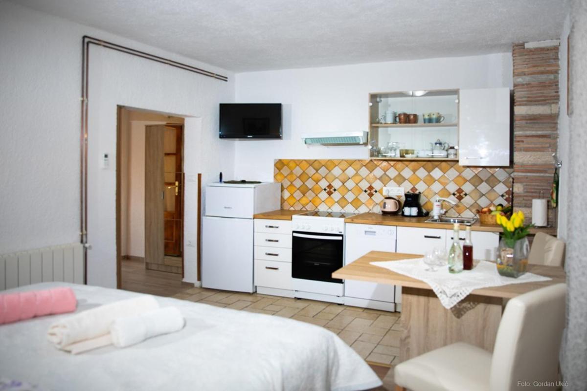 Apartments Faris Kanfanar Kültér fotó